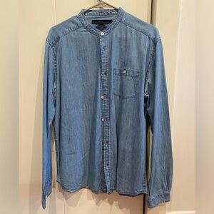 SUIT light denim shirt. Mao collar. Color Blue